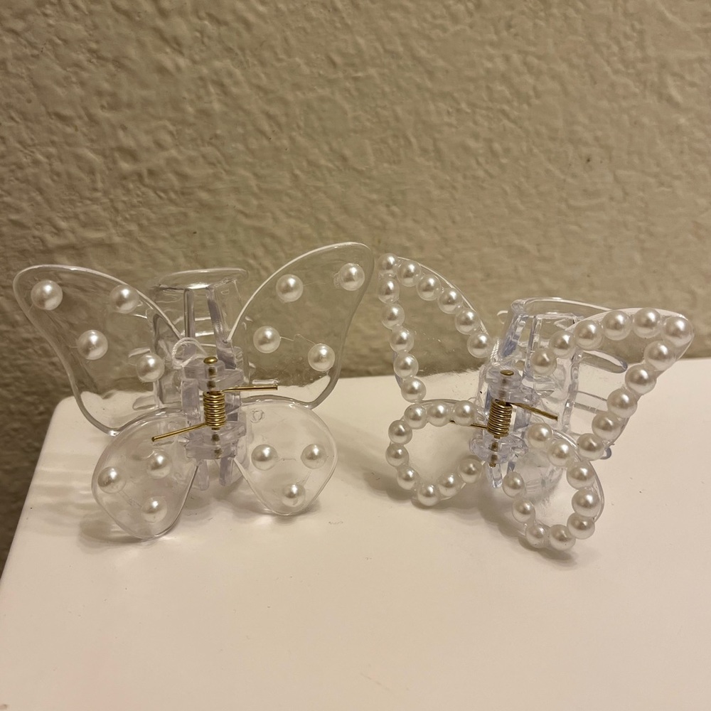Pearl Hair Claw Clips
